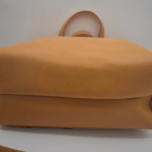 Portland Leather Customized Sunflower Medium Crossbody Tote NWOT - Picture 8 of 13